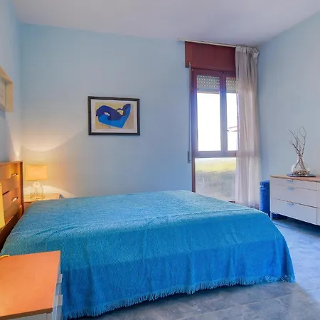 Pet Friendly In Castglione Della P, Apartment