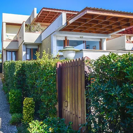 Pet Friendly In Castglione Della P,