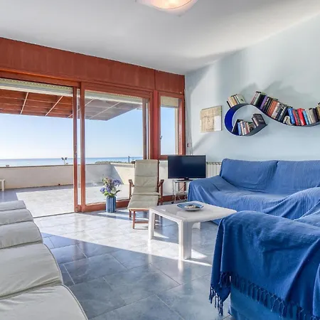 Pet Friendly In Castglione Della P, Apartment